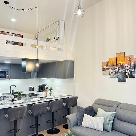 Free Parking - Cozy Apartment Near Vysehrad Railway Bridge Прага Экстерьер фото