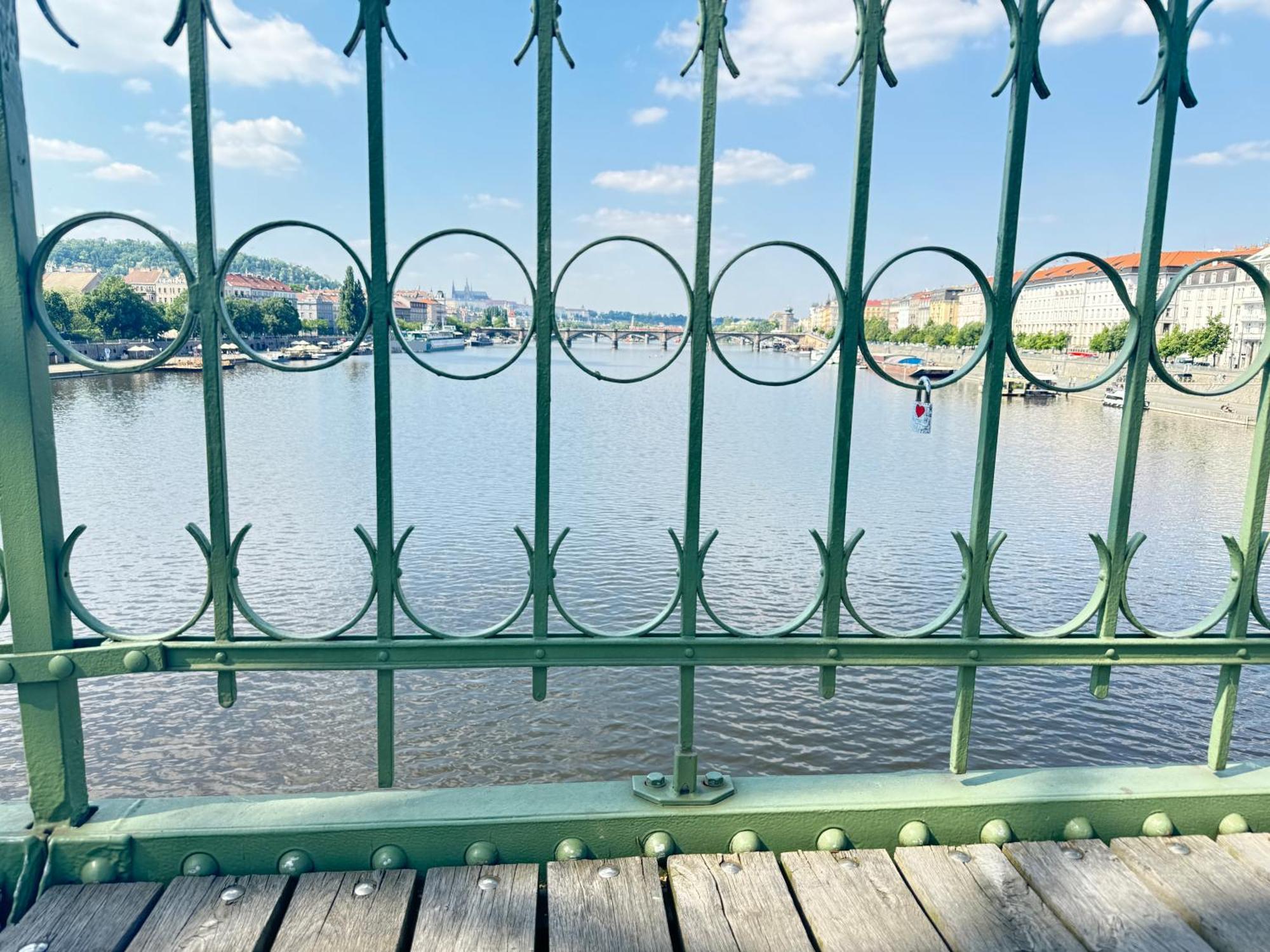 Free Parking - Cozy Apartment Near Vysehrad Railway Bridge Прага Экстерьер фото