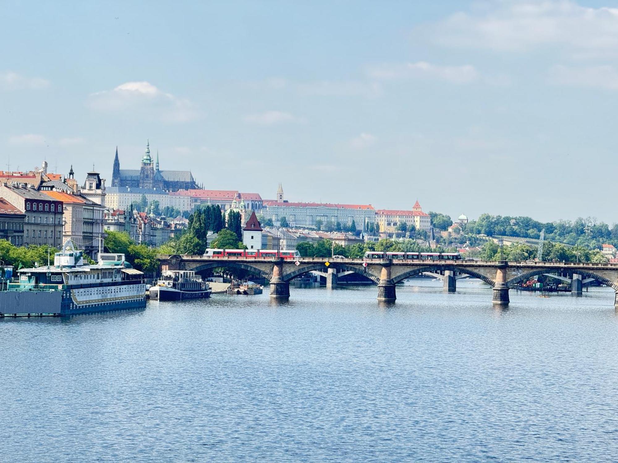Free Parking - Cozy Apartment Near Vysehrad Railway Bridge Прага Экстерьер фото